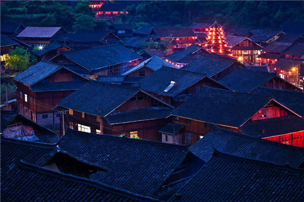07侗寨夜色 摄影:多布.jpg